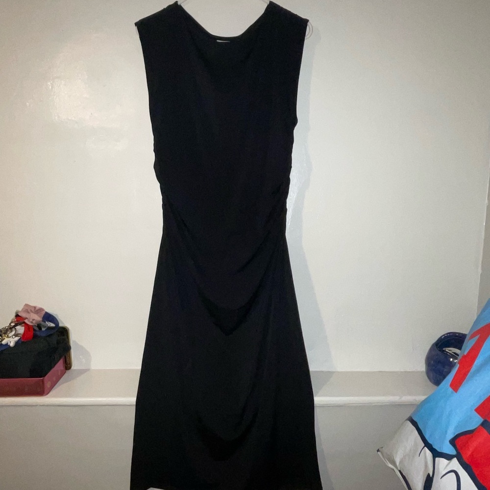 Black Sleeveless Midi Dress